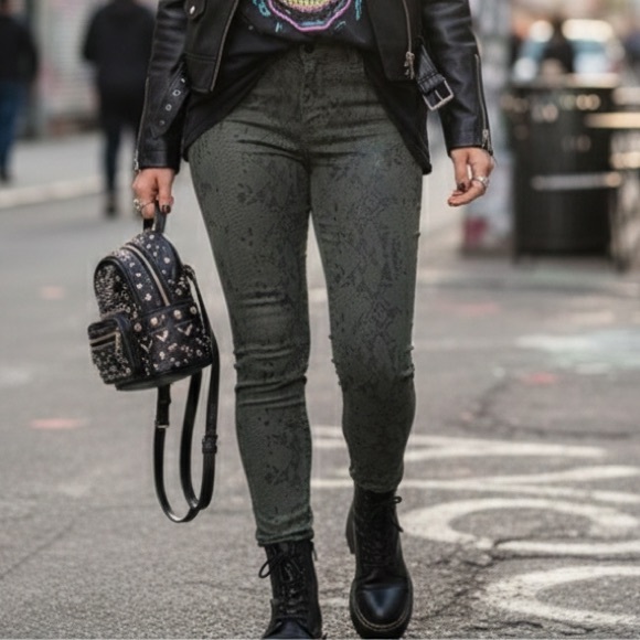 Kut from the Kloth Pants - Kut from the Kloth Fab Ab Connie Snakeskin Ankle Pants